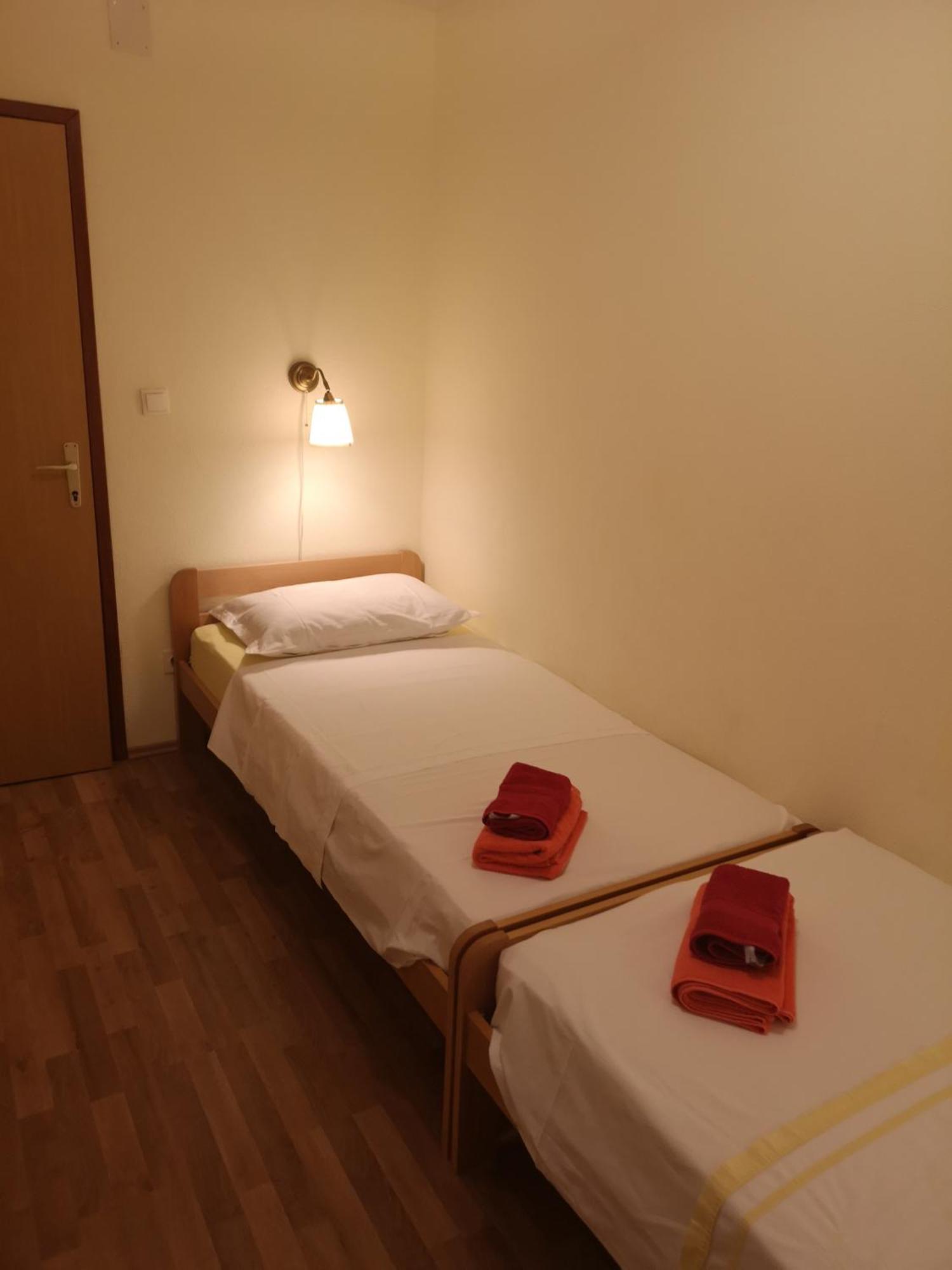 Holiday Home Cvitka Vis Bagian luar foto