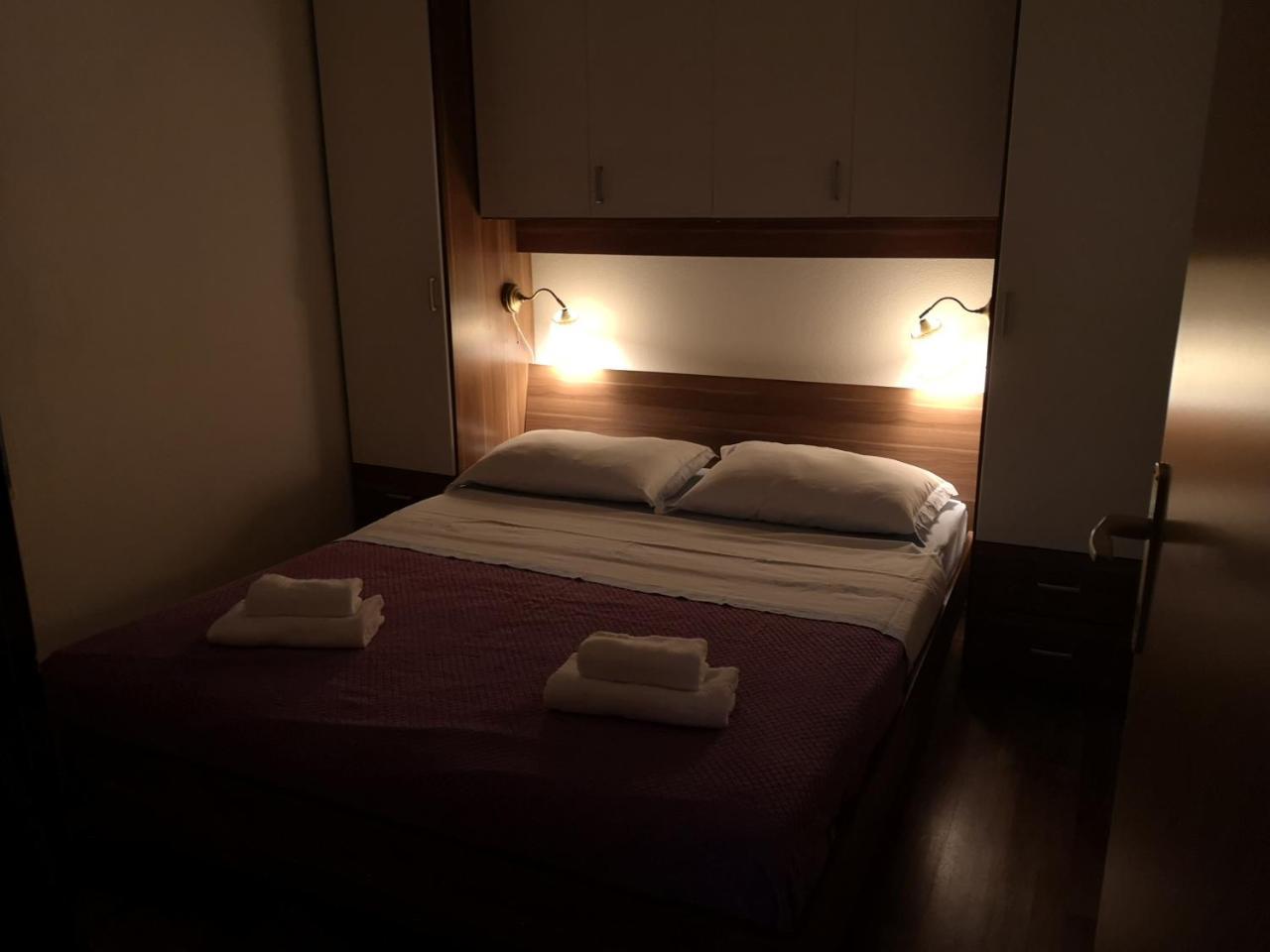 Holiday Home Cvitka Vis Bagian luar foto